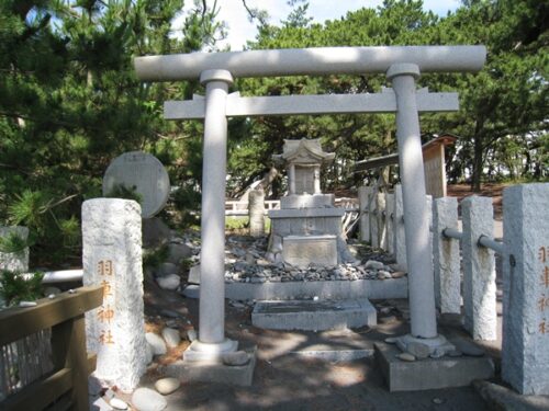 三保の松原の羽車神社