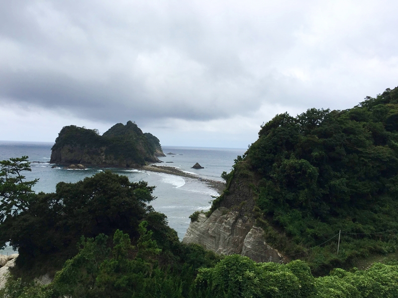 堂ヶ島 トンボロで磯遊び 海の中に道があらわれる だもんでブログ